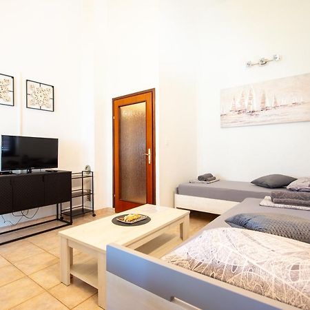 Apartments Ela نوفاليا المظهر الخارجي الصورة