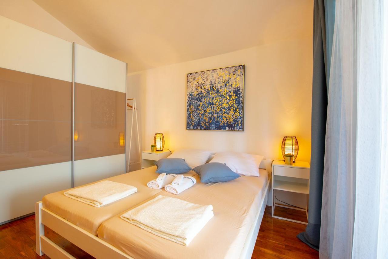 Apartments Ela نوفاليا المظهر الخارجي الصورة
