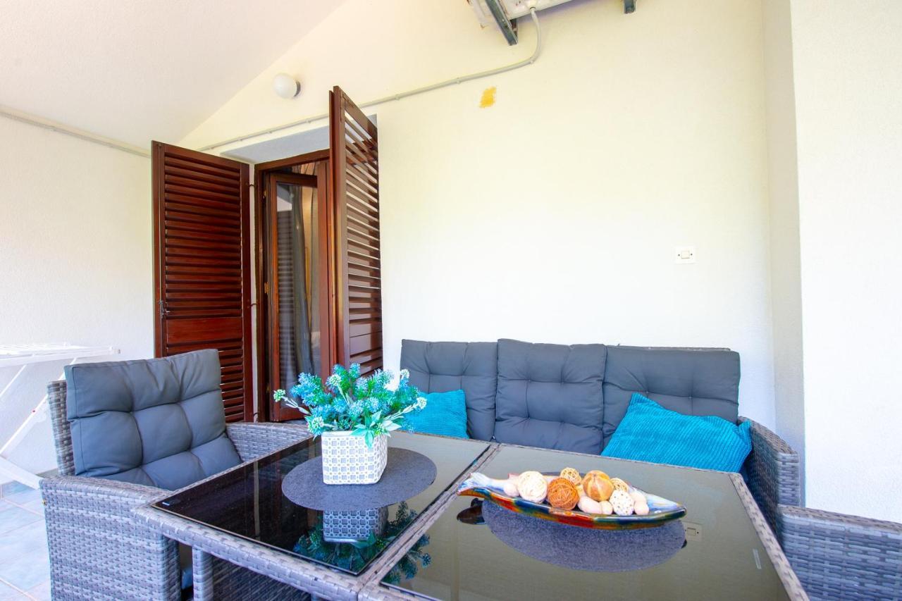 Apartments Ela نوفاليا المظهر الخارجي الصورة