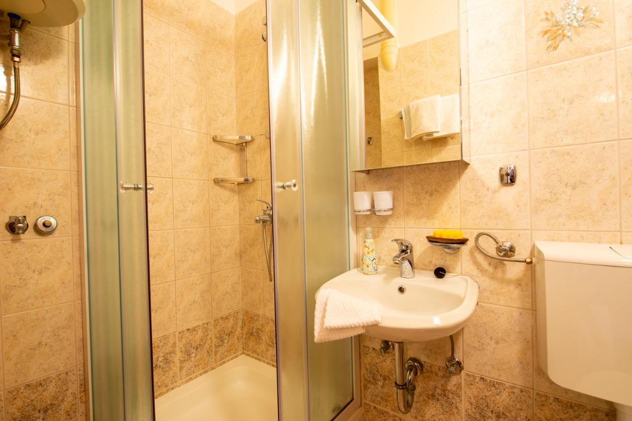 Apartments Ela نوفاليا المظهر الخارجي الصورة